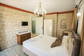 Alacati Albatross Hotel
