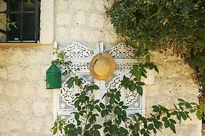 Alacati Albatross Hotel