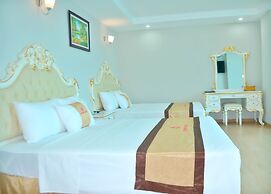 Phoenix Hotel 2