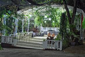 Luljettas Place Garden Suites