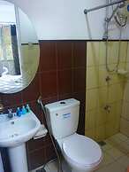Luljettas Place Garden Suites