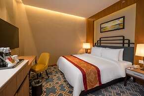 M Palace Hotel