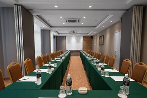 M Palace Hotel