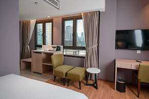 M Palace Hotel
