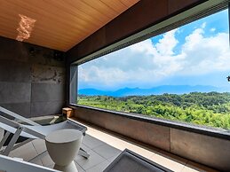 COMOREBI -yufuin onsen gramping-