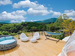 COMOREBI -yufuin onsen gramping-
