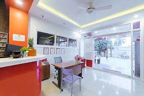 RedDoorz Plus Near SM Lanang Davao