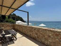 Glyfa Beach Villas