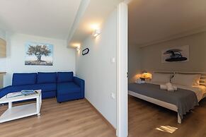 Glyfa Beach Villas