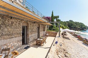 Glyfa Beach Villas