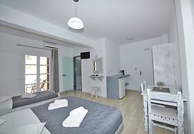 Ira Apartments