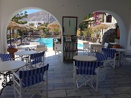 Ira Apartments