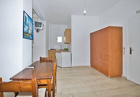 Ira Apartments