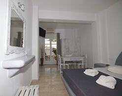 Ira Apartments
