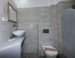 Ira Apartments