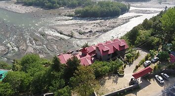 Regenta Inn By Riverside Manali