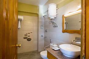Regenta Inn By Riverside Manali