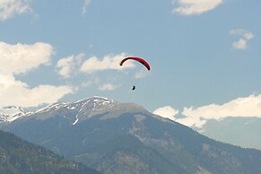Regenta Inn By Riverside Manali