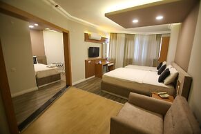 Cevik Palace Otel
