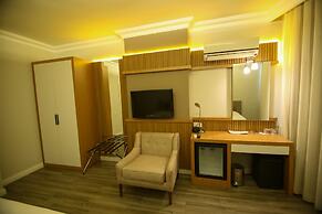 Cevik Palace Otel