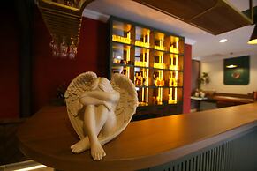 Cevik Palace Otel