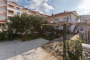Apartments Cagalj