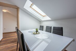 Apartments Mirela