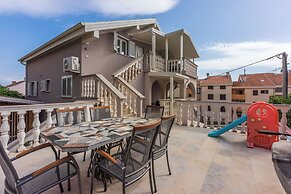 Apartments Mirela