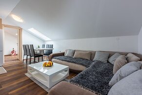 Apartments Mirela