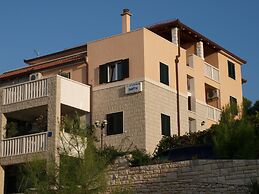 Apartments Šantić