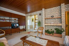 Apartments Lončar