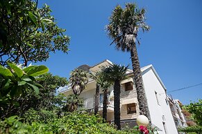Apartments Lončar