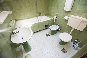 Apartments Lončar