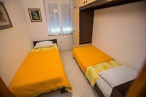 Apartments Lončar