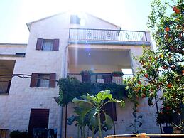 Apartments Janja Postira