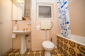 Apartments Jako