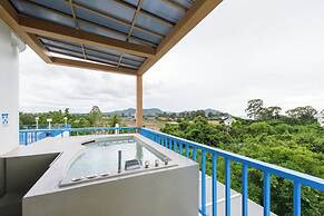 Costa Village Jacuzzi Bangsaray