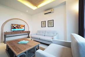 Costa Village Jacuzzi Bangsaray