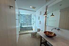 Costa Village Jacuzzi Bangsaray