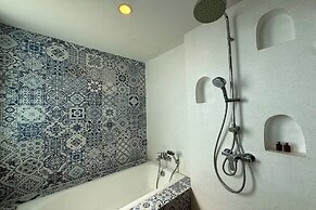 Costa Village Jacuzzi Bangsaray