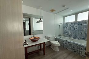 Costa Village Jacuzzi Bangsaray