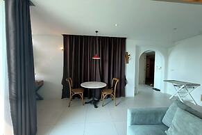 Costa Village Jacuzzi Bangsaray