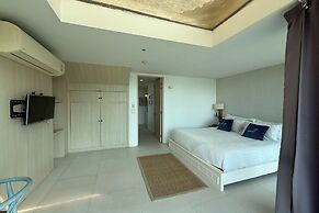 Costa Village Jacuzzi Bangsaray