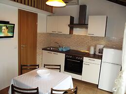 Apartments and Rooms Viskic