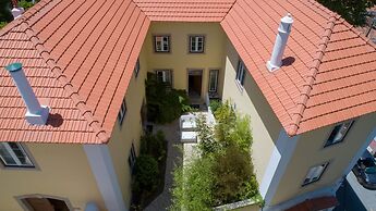 Casa do Vinho Sintra Guest House