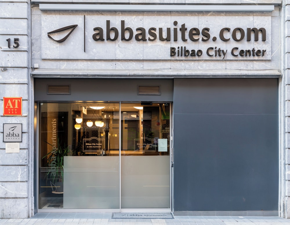 Bilbao City Center by abba Suites