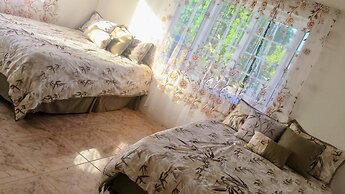 Bamboo - Sleeps 2 - Garden - Parking