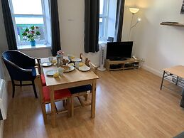 High street Flat