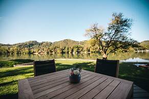 Luxury Glamping Chocolate Village
