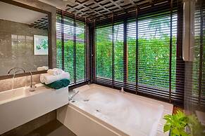 Khanom Beach Resort & Spa